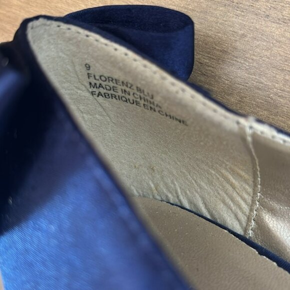 👛 (ANY 2/$25) EXPRESSION Florenz Blu 4.25” Open Toe Heels - Picture 8 of 8